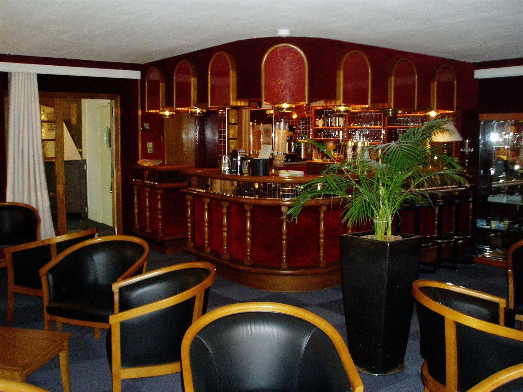 La Poste Hotel Vitry-le-Francois Exterior photo